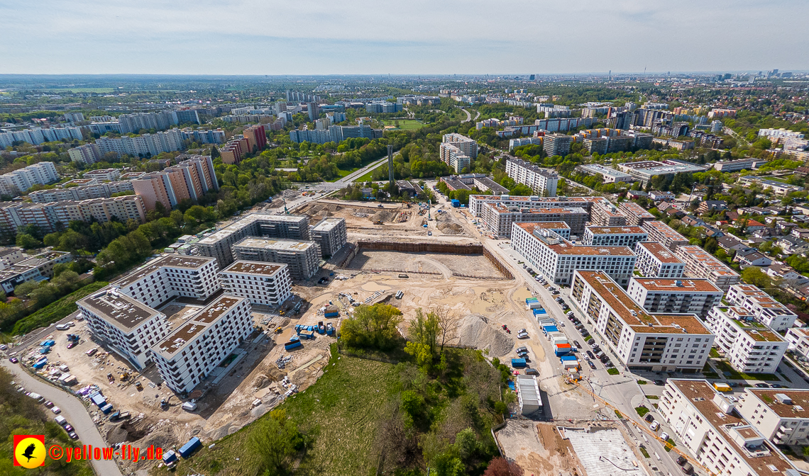04.05.2023 - Luftbilder vom Alexisqaurtier und Pandion Verde in Neuperlach